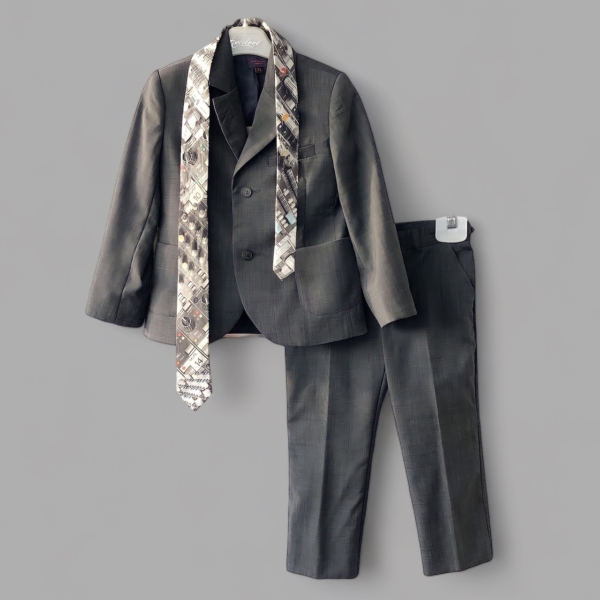 Paul Smith ülikond. Suurus 98
