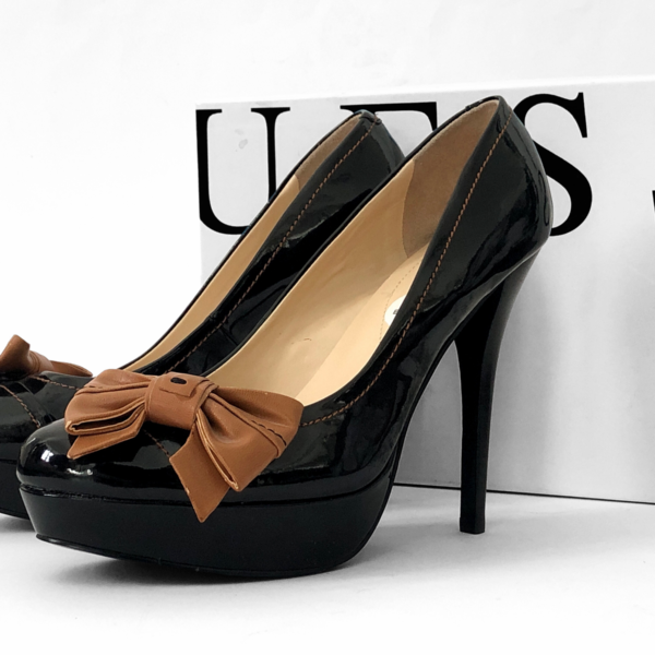 .Guess kingad. Suurus 41