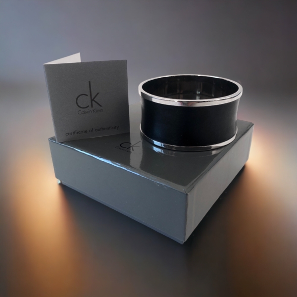 Calvin Klein käevõru