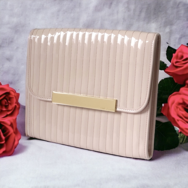 .Ted Baker IPad kott