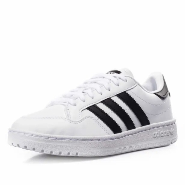 Adidas jalanõud. Suurus 37,5