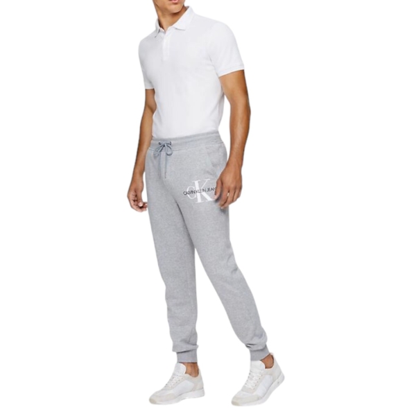 Calvin Klein dressipüksid. Suurus M