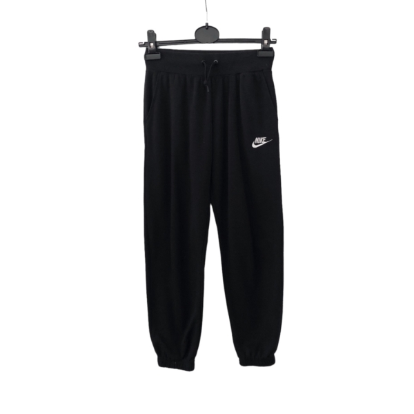 Nike dressipüksid. Suurus 146