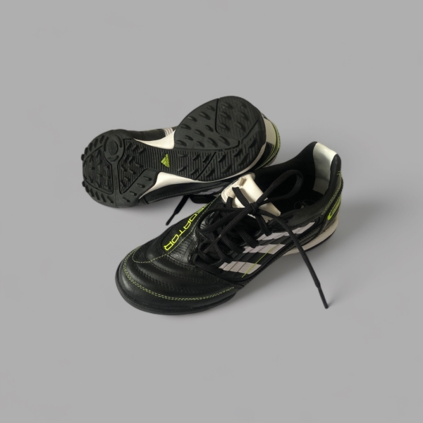 Adidas Predator pootsad. Suurus 36,5