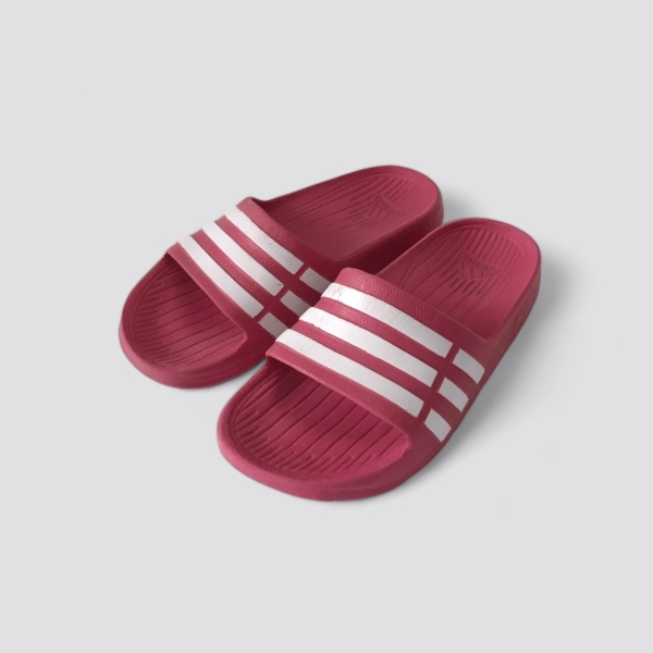 Adidas plätud. Suurus 29
