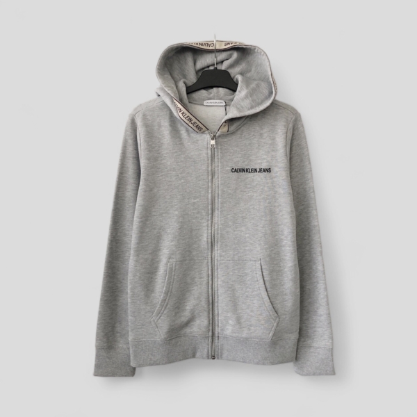 Calvin Klein dressipluus. Suurus 14 aastasele