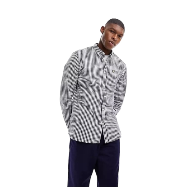 Lyle&Scott triiksärk. Suurus M