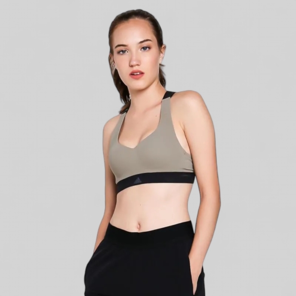 Adidas spordirinnahoidja. Suurus 32C