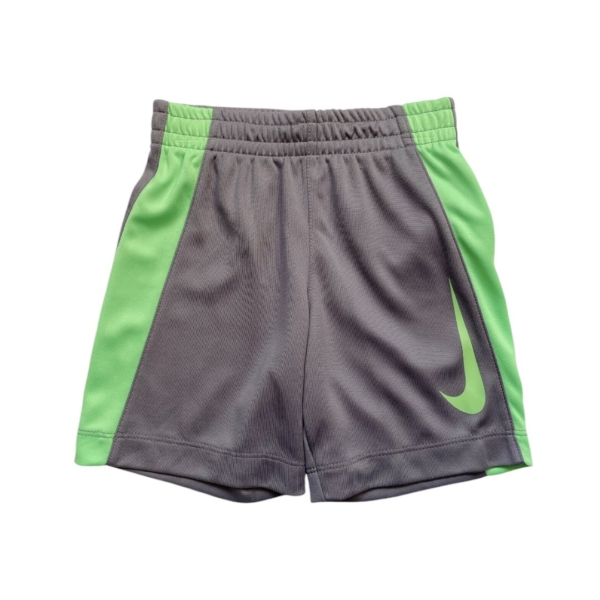 Nike lühikesed püksid. Suurus 98