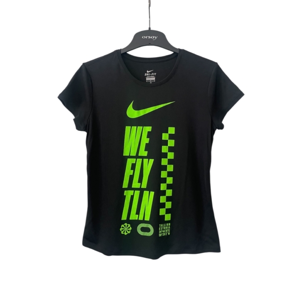 Nike pluus. Suurus M